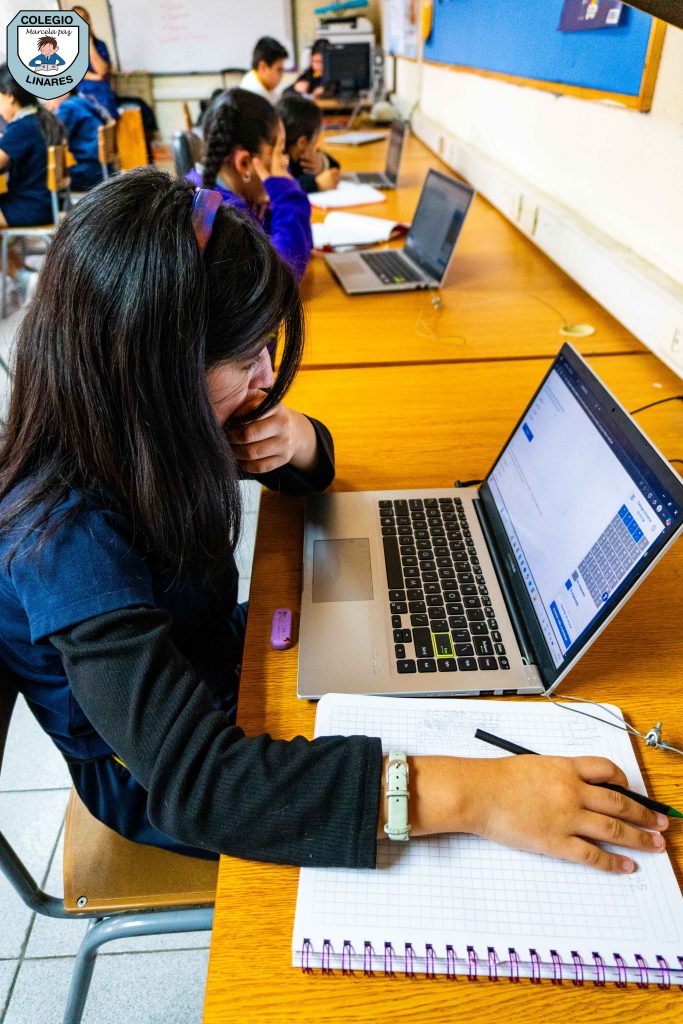 ๐๐ฎ๐๐ฌ๐ญ๐ซ๐จ๐ฌ ๐๐ฌ๐ญ๐ฎ๐๐ข๐๐ง๐ญ๐๐ฌ ๐ฌ๐ ๐ฉ๐ซ๐๐ฉ๐๐ซ๐๐ง ๐๐จ๐ง ๐๐ง๐ญ๐ฎ๐ฌ๐ข๐๐ฌ๐ฆ๐จ dsc02062